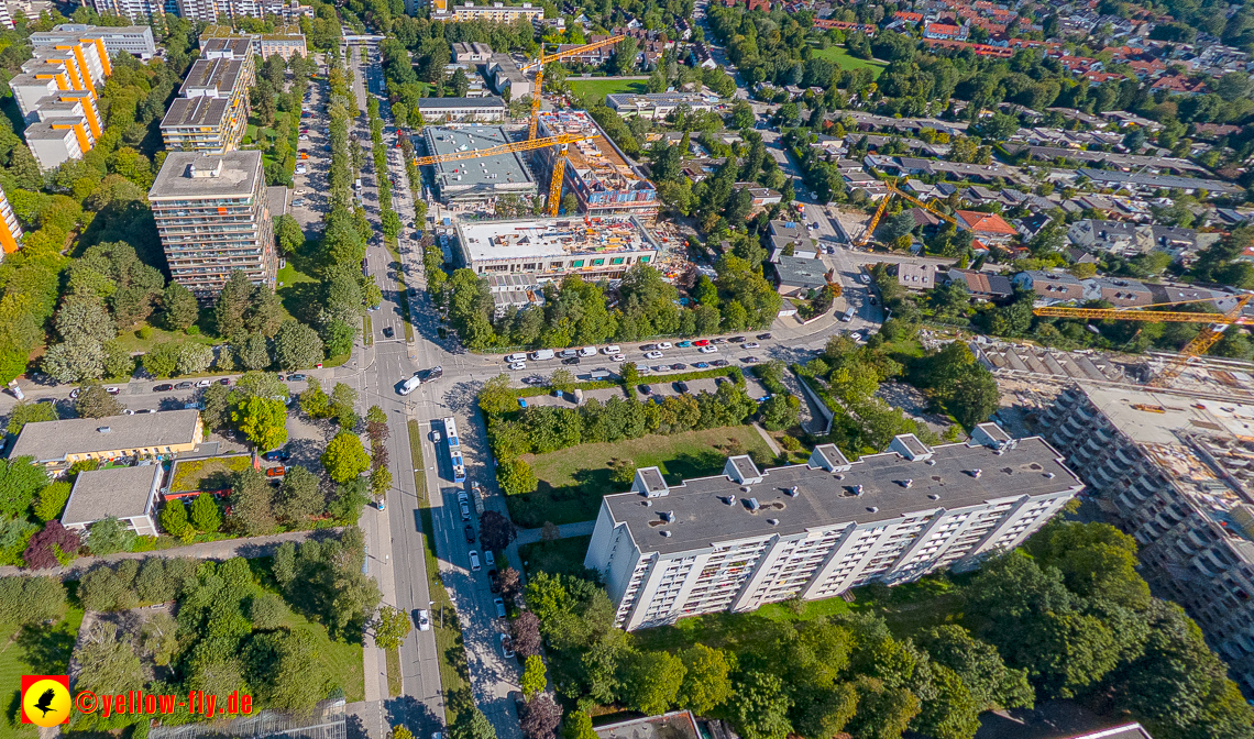 02.09.2022 - Baustelle Grundschule am Karl-Marx-Ring und Villa in der Niederalmstraße 16 in Neuperlach